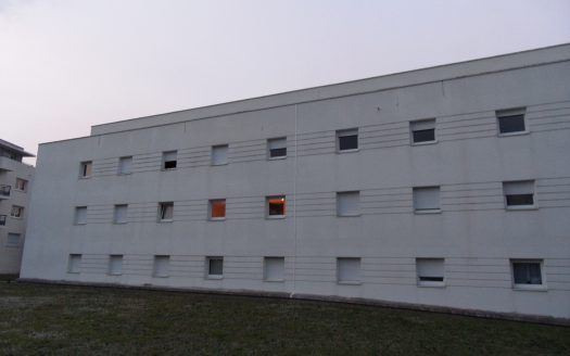 Nantes Centre Ville : studio état neuf, meublé