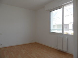 La Turballe, vue mer : 2 pièces libre, lumineux, avec balcon et parking