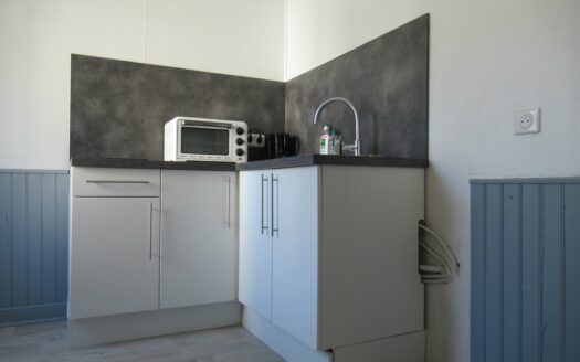 Audierne T2 avec vue mer sur le port de plaisance, à 5min à pied de la plage