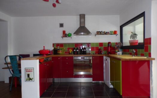 Nantes Zola : maison de qualité et lumineuse de 3ch. + bureau, jardin et terrasse