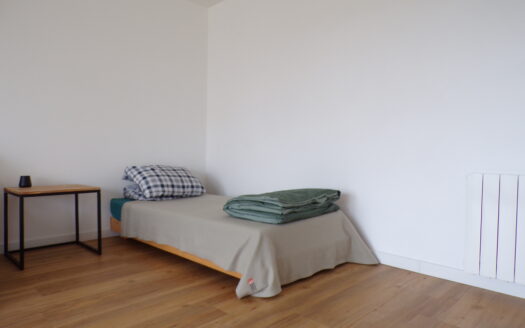 Quartier du Landry, studio au calme et lumineux avec balcon, vue dégagée plein Sud