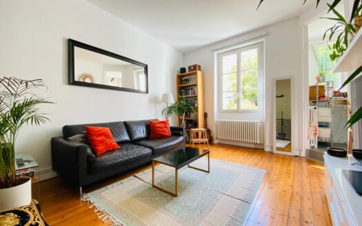 Nantes Canclaux : T3 lumineux avec terrasse jardinet, au calme