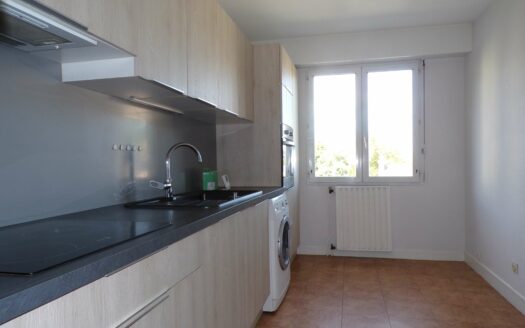 Nantes – Jardin des Plantes : T3 lumineux et au calme, balcon plein sud sans vis-à-vis, garage