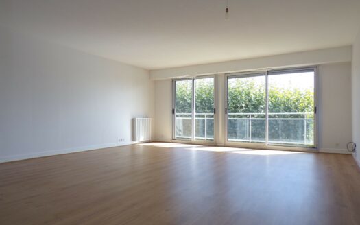 Nantes – Jardin des Plantes : T3 lumineux et au calme, balcon plein sud sans vis-à-vis, garage