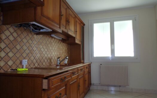 Croissant – Appartement traversant lumineux avec balcon sans vis-à-vis et vue dégagée plein Ouest sur le centre-ville