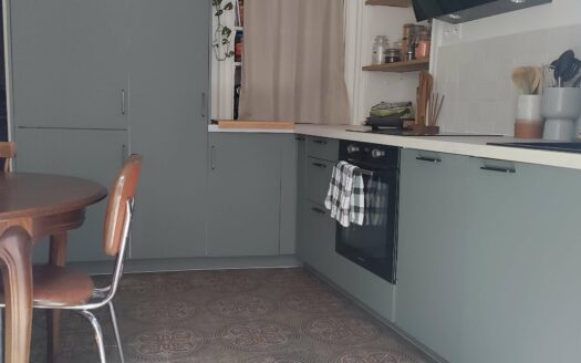 Nantes Bastille : T2 de caractère au calme avec cour privative